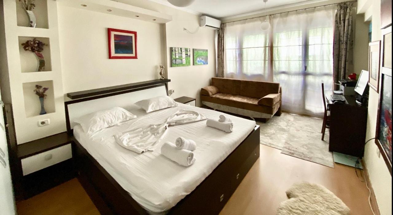 Blloku Apartment Tiranë Ngoại thất bức ảnh